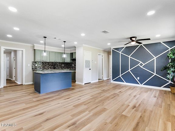 3rd image of 2343 Ledoux Cir