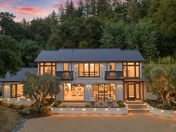 1099 Dry Creek Road, Healdsburg, CA 95448