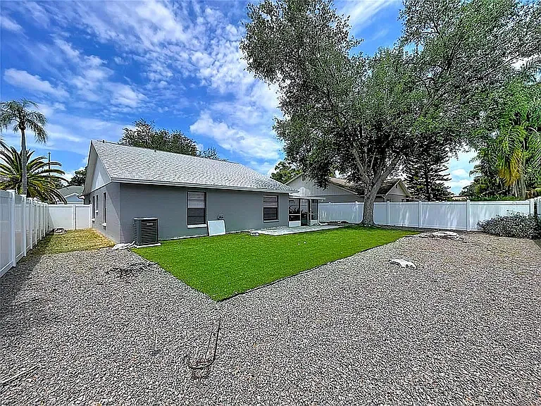 4 bed, 1718 sqft, $3,000 — Photo 4