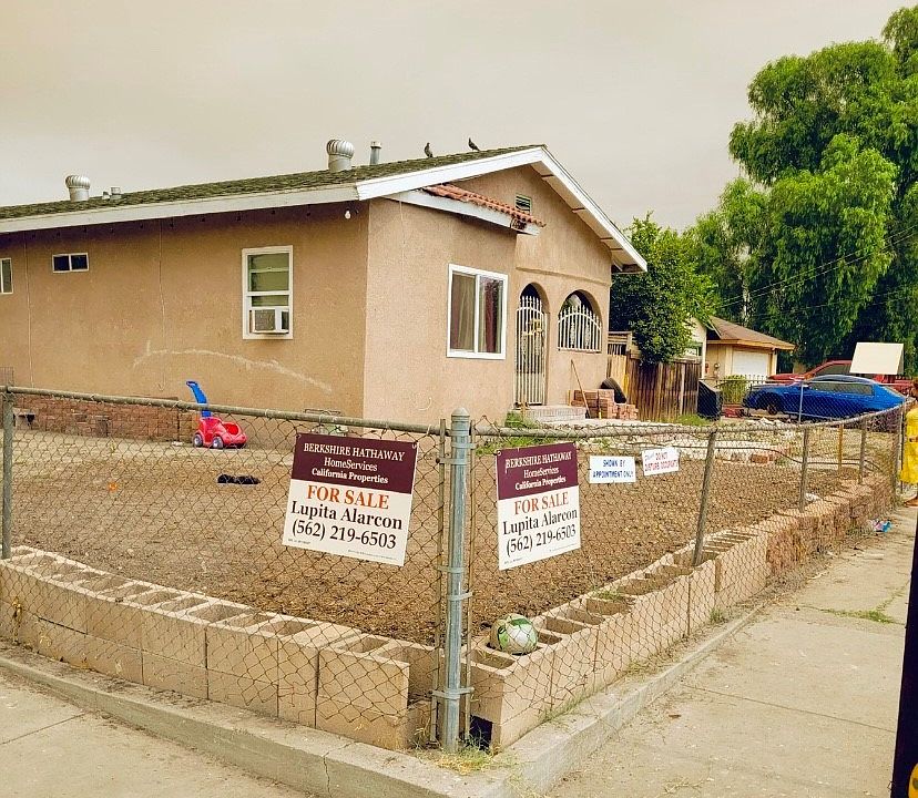 2nd image of 1098 W 8th St