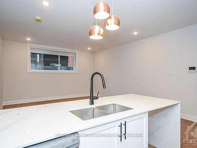 15 Monk St #2 — Photo 18