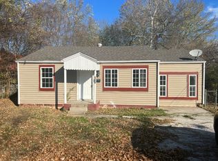 2541 E Bennett St, Springfield, MO 65804