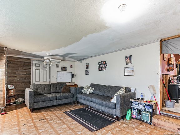 5th image of 204 Hummingbird Lane