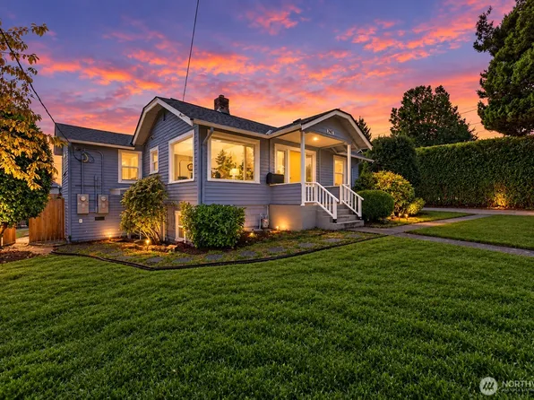 2907 2909 SW Cloverdale Street, Seattle, WA 98126