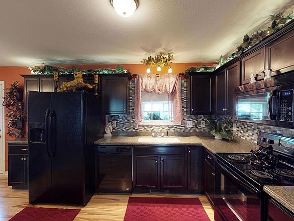 5th image of 66 Mallard Ln