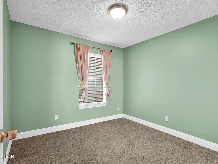 1365 Capri Dr — Photo 34