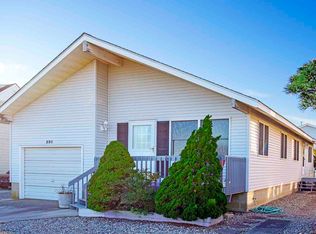 230 12th St, Avalon, NJ 08202