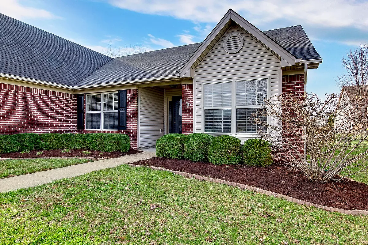 Building Photo - 5715 Waveland Cir