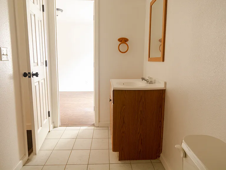 1395 Roseville Dr — Photo 14