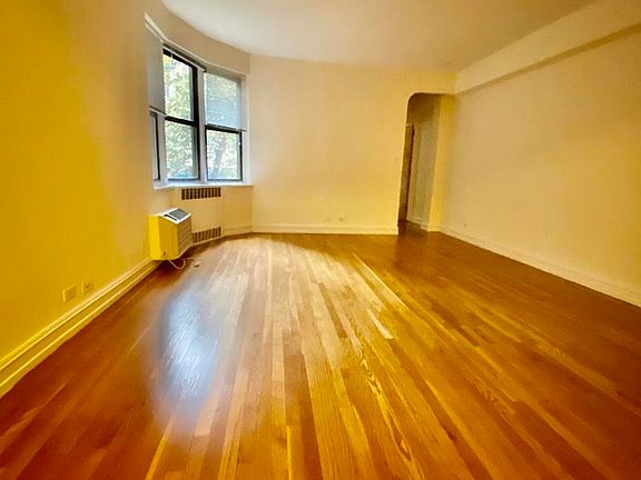 2nd image of 1680 York Ave APT 2d