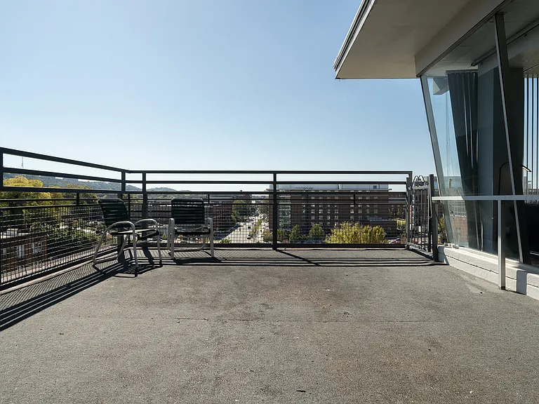 University Place — Photo 35