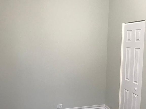 5th image of 1909 N Lowell Ave #1