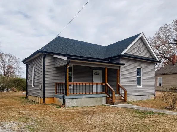 405 E 14th St, Chickamauga, GA 30707