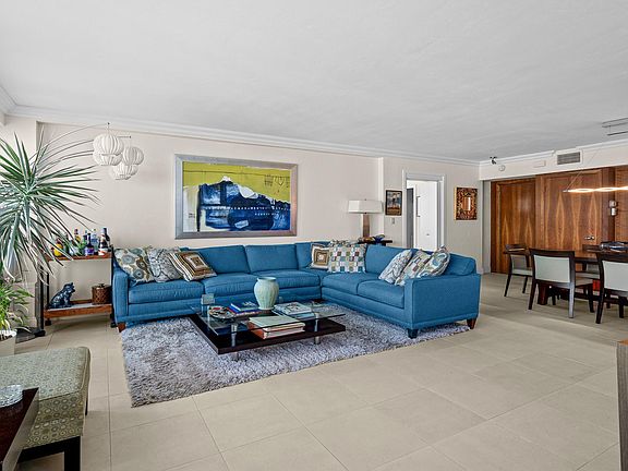 3rd image of 3233 NE 34th Street #1408