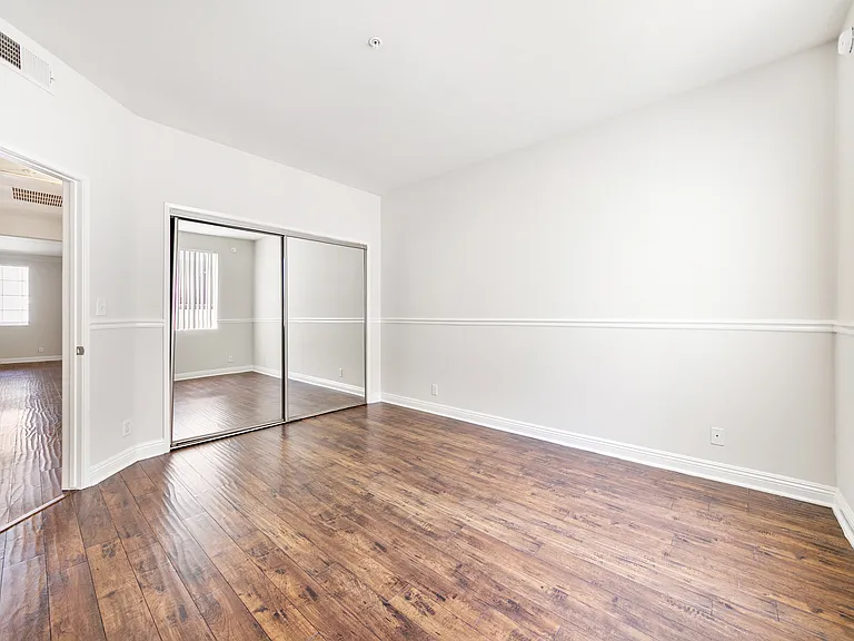 4560 Coldwater Canyon Ave #303 — Photo 22