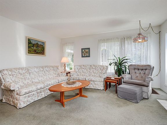 3rd image of 3250 Sedgwick Rd