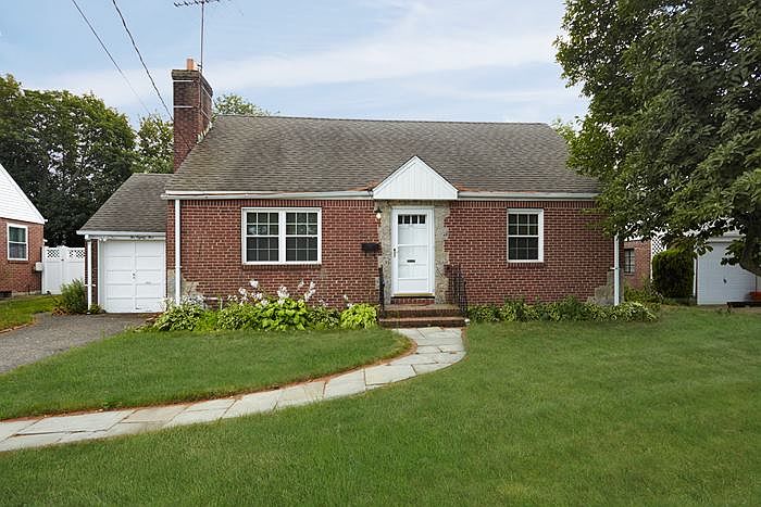 1st image of 285 Fairfield Ave