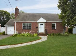 285 Fairfield Ave, Carle Place, NY 11514