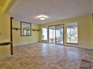 300 Carpenter Dr, Hollister, CA 95023