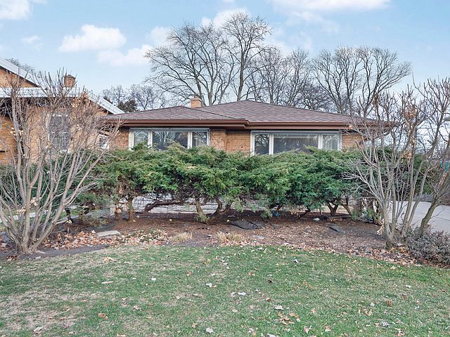 1st image of 8947 Lincolnwood Dr