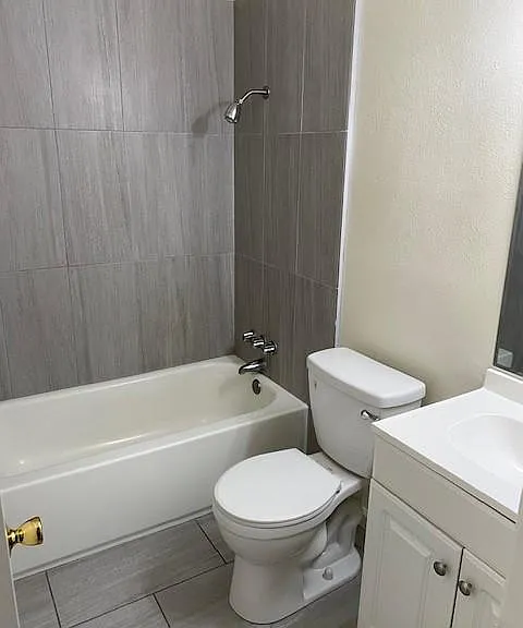 Springview Apartments — Photo 13