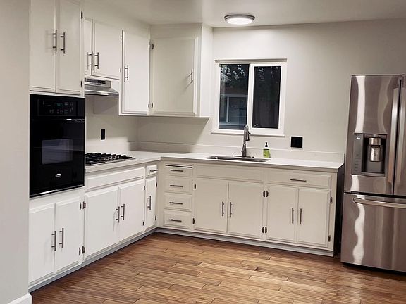 2nd image of 5020 Corbin Ave