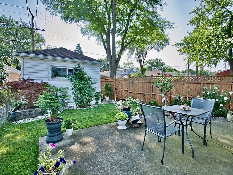 5974 W Miami Ave — Photo 4