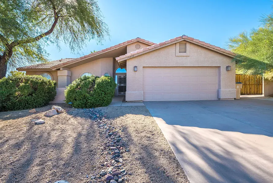 14224 N Edgeworth Dr