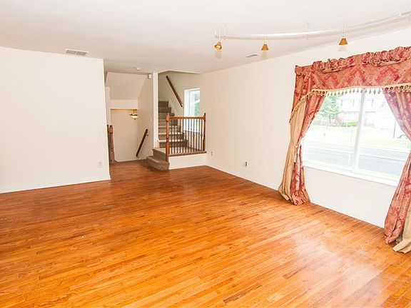 3rd image of 34 Marina View Dr #34