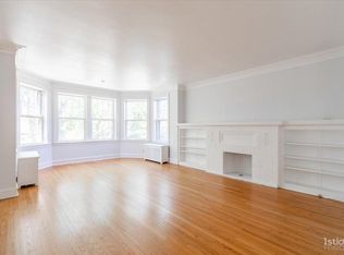 2121 W Morse Ave, Chicago, IL 60645