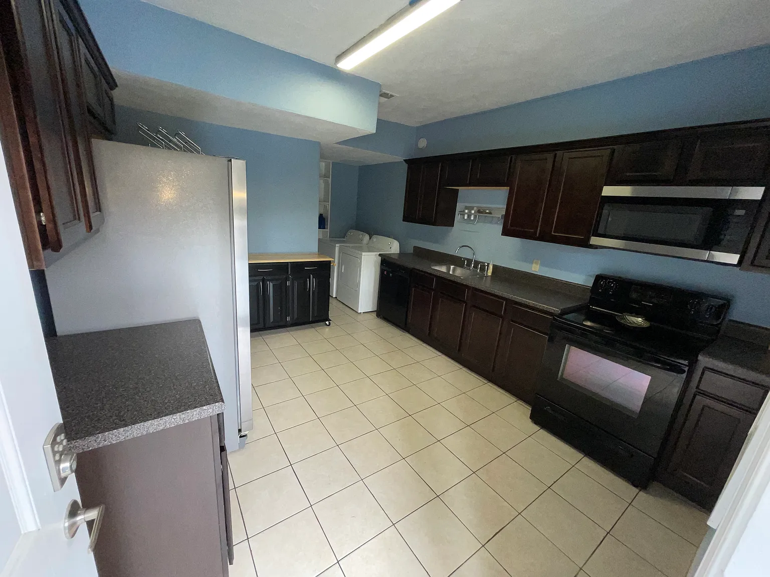 160 Arcadia Cir NW — Photo 2