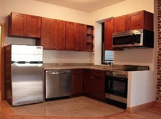 243 E 53rd St, New York, NY 10022