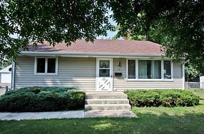1st image of 561 49th Ave NE