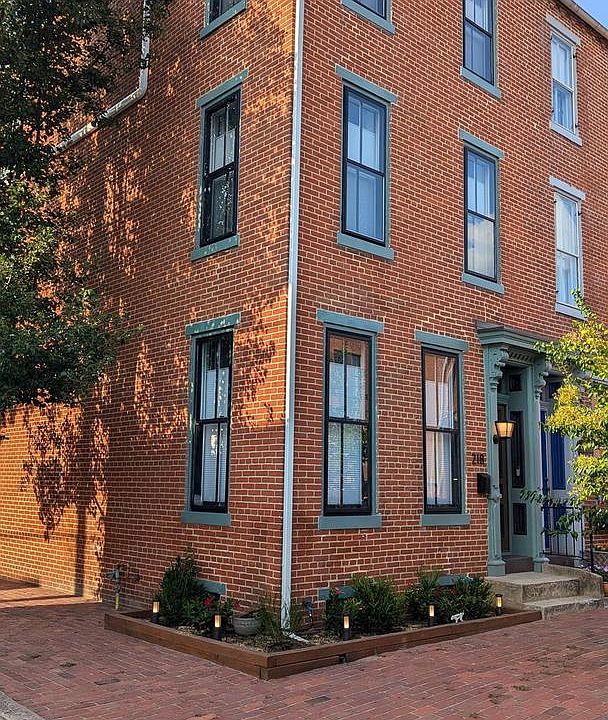 1st image of 218 Cumberland St