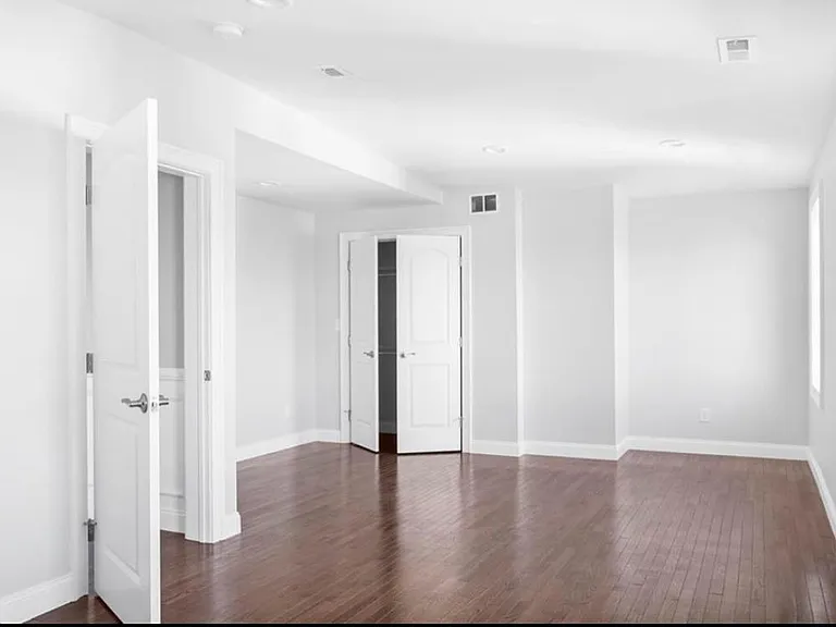 38 Maple St — Photo 11