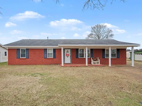 89 Tana Ave, Courtland, AL 35618
