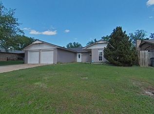 407 NW 74th St, Lawton, OK 73505