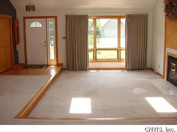 2nd image of 3272 Greenleafe Dr