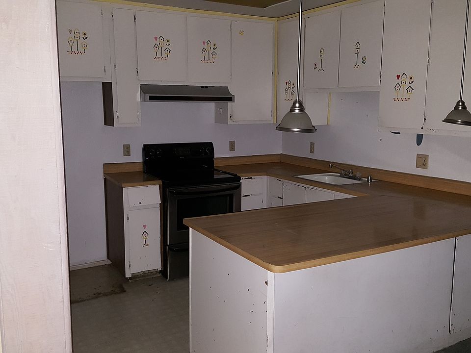 1st image of 7911 Orchard Woods Cir