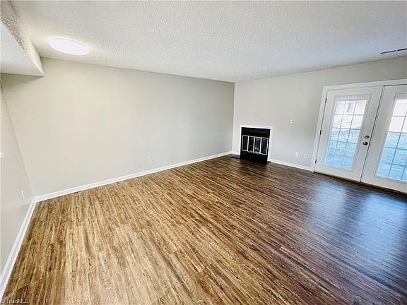 5th image of 375 B E Montcastle Dr