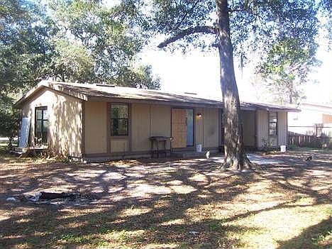 3rd image of 121 Langford Dr
