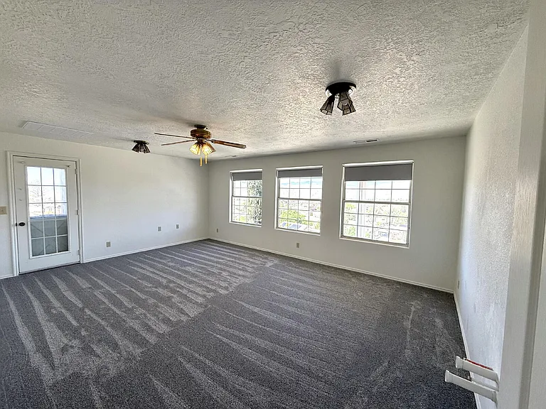 2506 W Grandview Dr — Photo 24