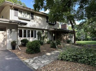 11649 Walnut Ridge Dr, Palos Park, IL 60464
