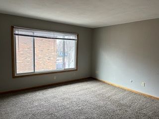 4th image of 110 Forest Ave #11162766