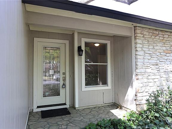 2nd image of 8406 Alabama Dr