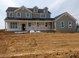 22 Highlands Way, Phillipsburg, NJ 08865