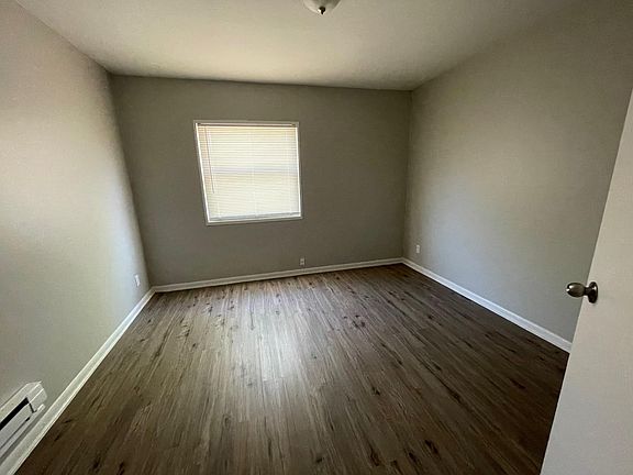 5th image of 316 Wrexham Ave APT 3