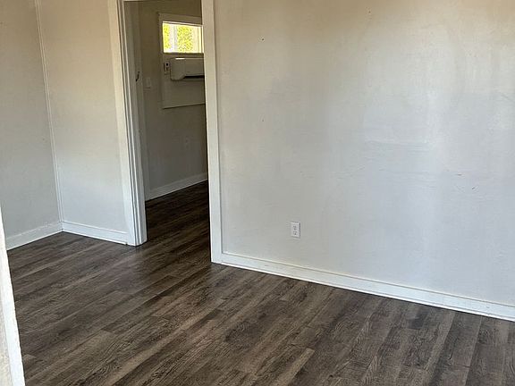 3rd image of 104 W Stable Aly #2