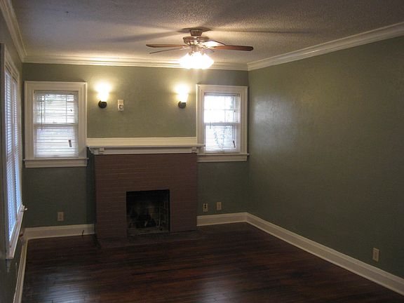3rd image of 1825 E 52nd St