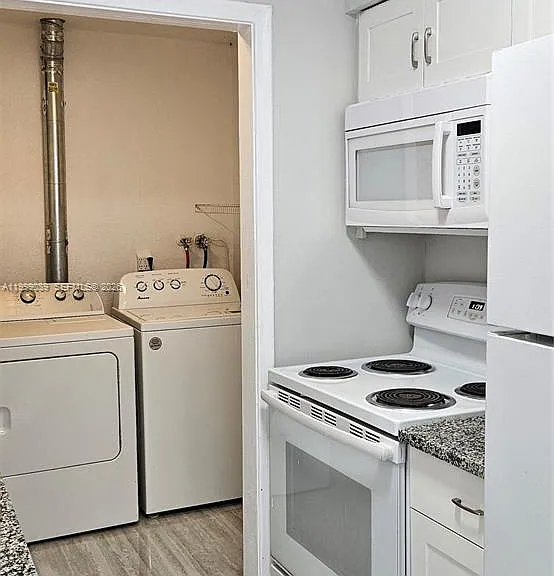 1408 SW 9th Ave #1408 — Photo 3